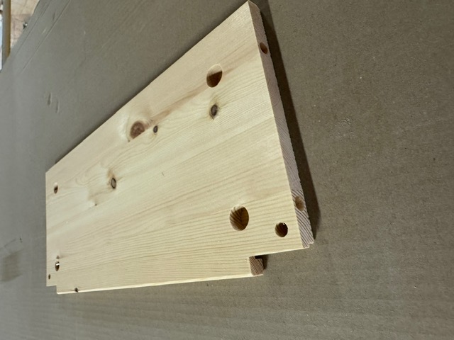 IDANAS BST stalč. K pusė 325x164x12 pušis