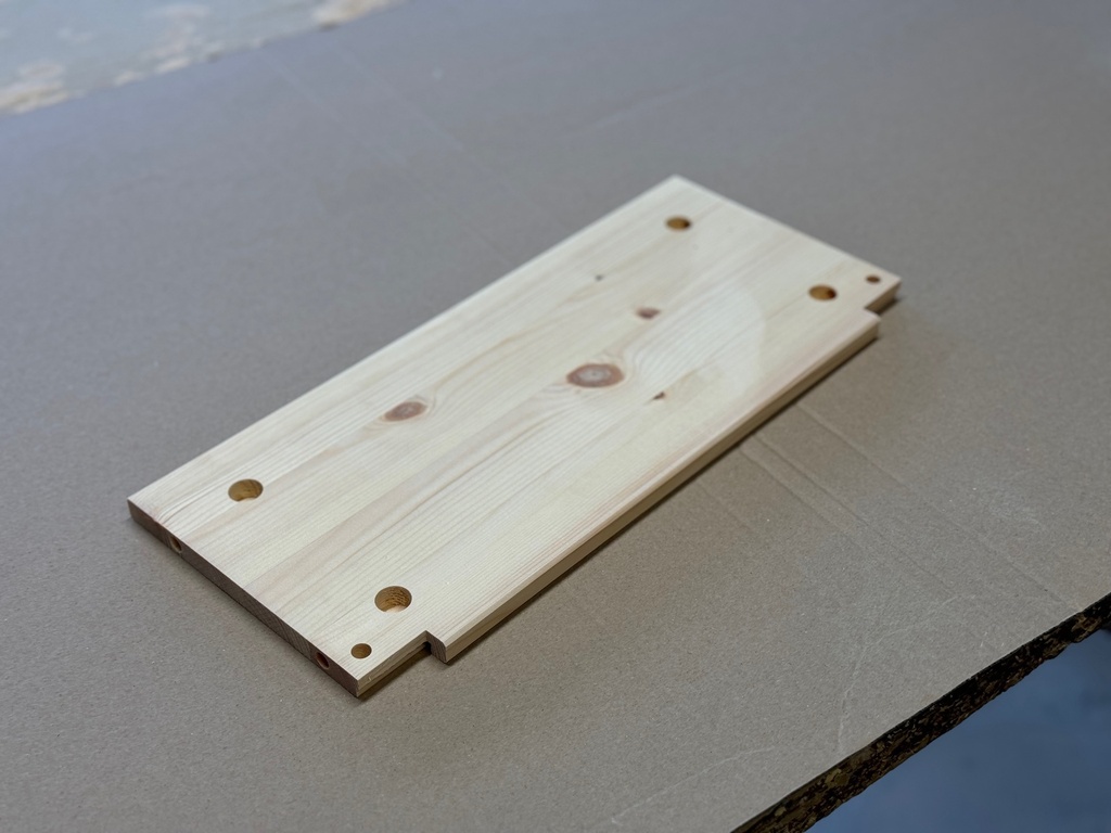 IDANAS BST stalč. Nugar. 370x164x12 pušis